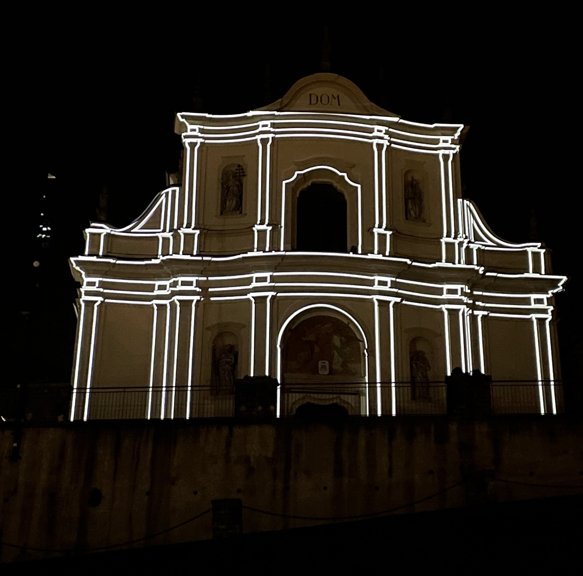Video mapping architetturale su chiesa | Assembling Division